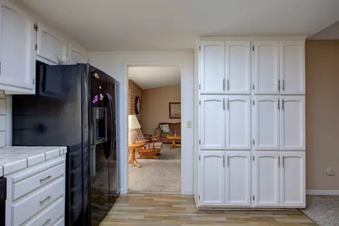96 W Donna Dr, Merced, CA 95348 photo 4