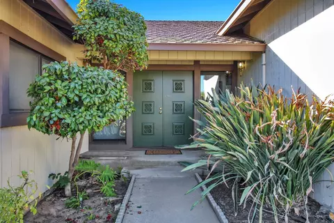 1305 Forest Dr, Turlock, CA 95380 photo 4