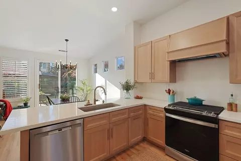 Kitchen - 2626 Magnolia Ct, Lodi, CA 95242 photo 3 of 7