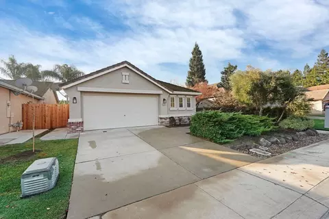 Exterior - 2626 Magnolia Ct, Lodi, CA 95242 photo 3 of 15
