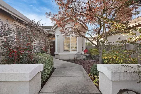 Exterior - 2626 Magnolia Ct, Lodi, CA 95242 photo 6 of 15
