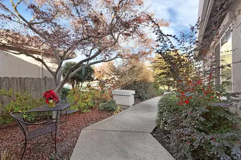 Exterior - 2626 Magnolia Ct, Lodi, CA 95242 photo 7 of 15
