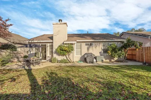 Exterior - 2626 Magnolia Ct, Lodi, CA 95242 photo 14 of 15