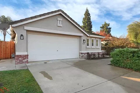 Exterior - 2626 Magnolia Ct, Lodi, CA 95242 photo 4 of 15