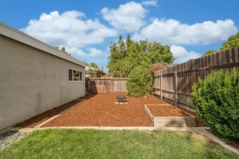 2420 Bueno Dr, Davis, CA 95616 photo 37