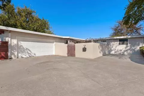 715 W Beverly Pl, Tracy, CA 95376 photo 1