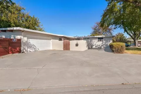 715 W Beverly Pl, Tracy, CA 95376 photo 2