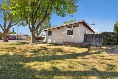 715 W Beverly Pl, Tracy, CA 95376 photo 5