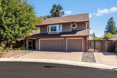 9101 Jim Bar Ct, Elk Grove, CA 95624