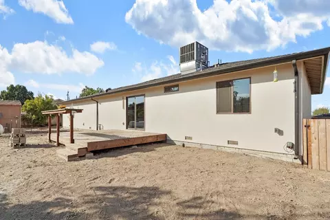 Exterior - 5850 Nile Rd, Manteca, CA 95337 photo 10 of 15