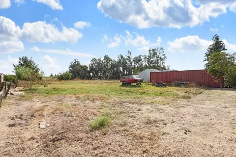 Exterior - 5850 Nile Rd, Manteca, CA 95337 photo 14 of 15