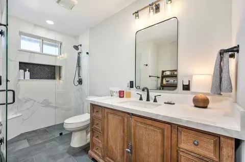 Bath - 518 Fairview Dr, Placerville, CA 95667 photo 3 of 4