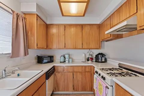 Kitchen - 1840 1840 Merced Ave, Merced, CA 95341 photo 2 of 4