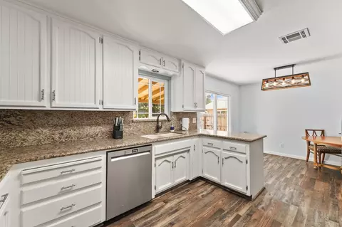 Kitchen - 7538 Jade Ln, Hilmar, CA 95324 photo 2 of 4