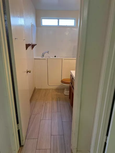 Bath - 1808 Montilla Ct, Modesto, CA 95358 photo 1 of 3