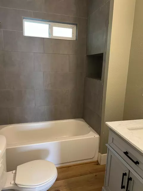 Bath - 141 E 23rd St, Merced, CA 95340 photo 1 of 1