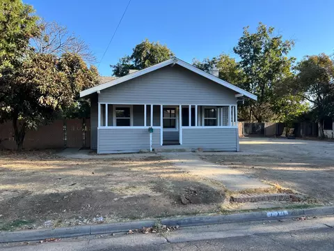 Exterior - 141 E 23rd St, Merced, CA 95340 photo 10 of 11