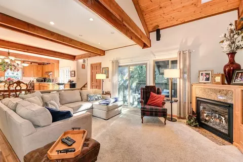 Living - 5921 Sarah Ct, Carmichael, CA 95608 photo 1 of 4