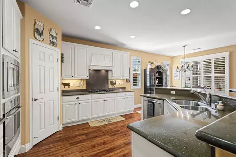 Kitchen - 2395 Nutwood Pl, Manteca, CA 95336 photo 3 of 7