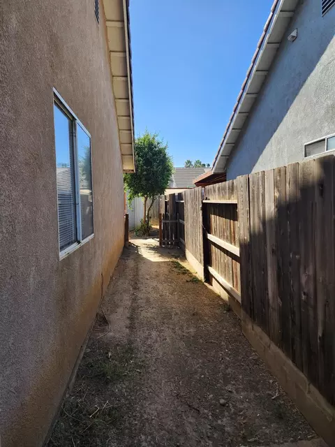 Exterior - 1674 Fentem Rd, Gustine, CA 95322 photo 8 of 9