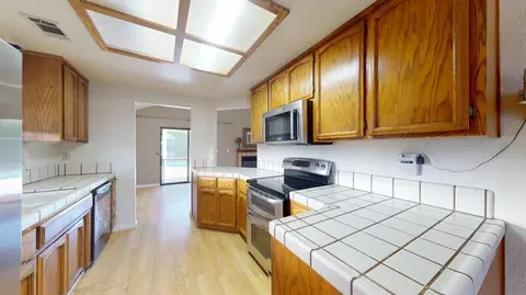 2416 Southfork Ln, Modesto, CA 95355 photo 3