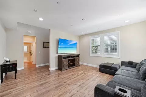 196 Colner Cir, Folsom, CA 95630 photo 5