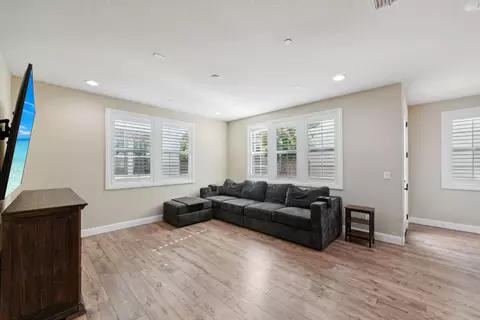 196 Colner Cir, Folsom, CA 95630 photo 6