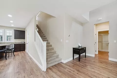 196 Colner Cir, Folsom, CA 95630 photo 21