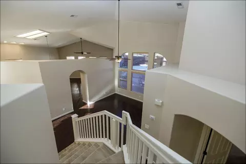 Entry Way - 2121 Paramont Way, Modesto, CA 95355 photo 6 of 6