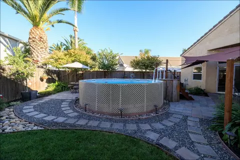 Exterior - 2121 Paramont Way, Modesto, CA 95355 photo 15 of 18