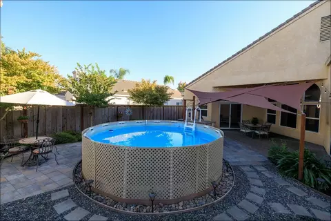 Exterior - 2121 Paramont Way, Modesto, CA 95355 photo 14 of 18