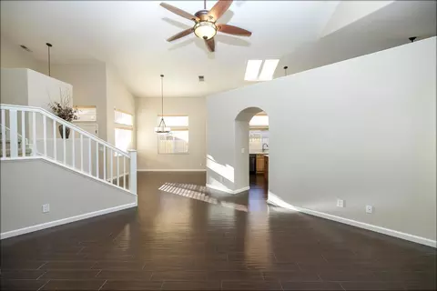 Living - 2121 Paramont Way, Modesto, CA 95355 photo 6 of 16