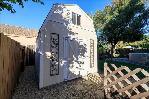 Exterior - 2121 Paramont Way, Modesto, CA 95355 photo 11 of 18