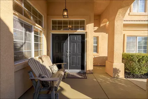Entry Way - 2121 Paramont Way, Modesto, CA 95355 photo 1 of 6