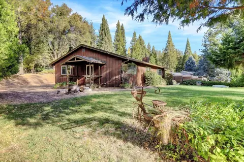 10680 Willow Valley Rd, Nevada City, CA 95959