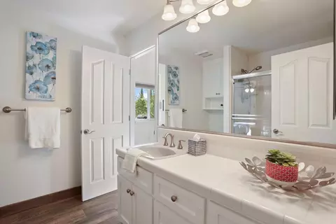 Bath - 7653 Stearman Rd, Tracy, CA 95377 photo 1 of 8