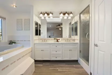 Bath - 7653 Stearman Rd, Tracy, CA 95377 photo 3 of 8
