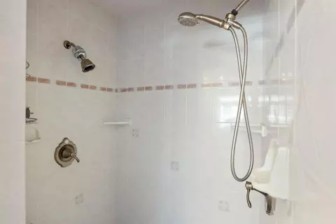 Bath - 7653 Stearman Rd, Tracy, CA 95377 photo 6 of 8