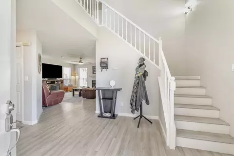 1961 Valley View Dr, Tracy, CA 95377 photo 4