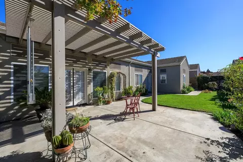 Exterior - 1805 New Chesham Ct, Modesto, CA 95355 photo 5 of 15