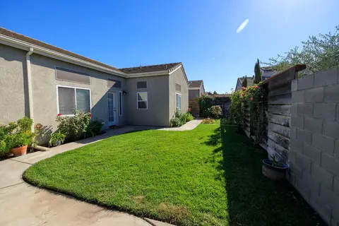 Exterior - 1805 New Chesham Ct, Modesto, CA 95355 photo 10 of 15