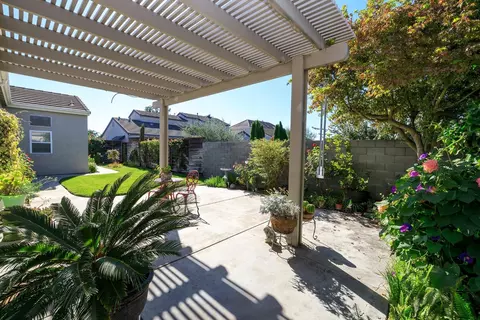 Exterior - 1805 New Chesham Ct, Modesto, CA 95355 photo 4 of 15
