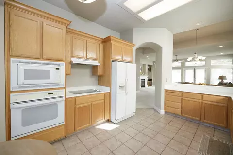 Kitchen - 1805 New Chesham Ct, Modesto, CA 95355 photo 3 of 3