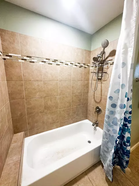Bath - 3119 Mayer Way, Carmichael, CA 95608 photo 7 of 7