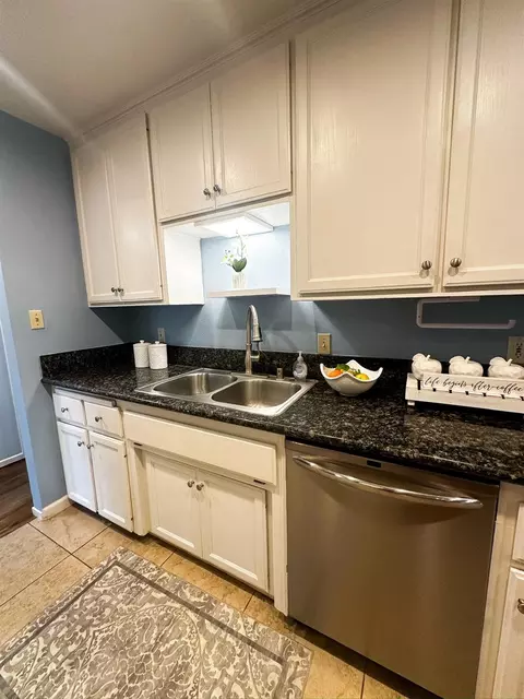 Kitchen - 3119 Mayer Way, Carmichael, CA 95608 photo 3 of 4