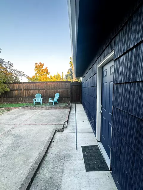 Exterior - 3119 Mayer Way, Carmichael, CA 95608 photo 6 of 9