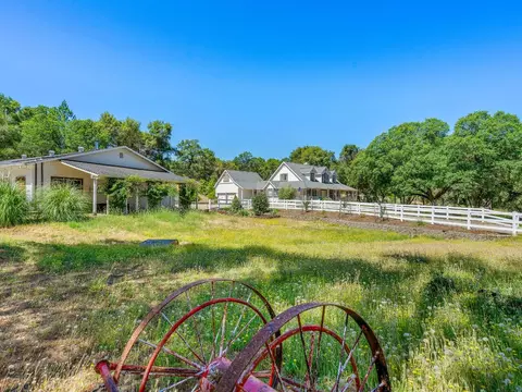Exterior - 1640 Pilgrim Way, Placerville, CA 95667 photo 4 of 26