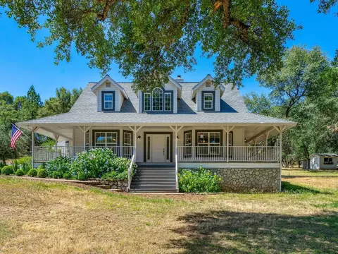 Exterior - 1640 Pilgrim Way, Placerville, CA 95667 photo 2 of 26