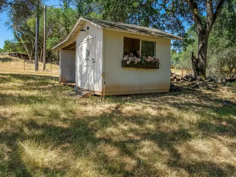 Exterior - 1640 Pilgrim Way, Placerville, CA 95667 photo 11 of 26