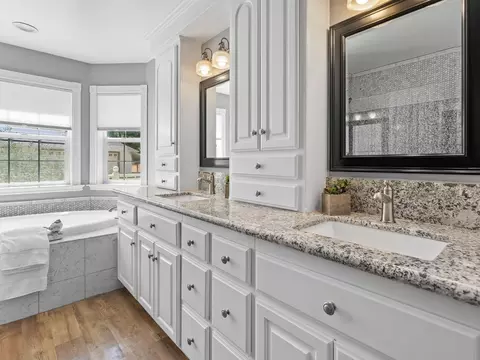 Bath - 1640 Pilgrim Way, Placerville, CA 95667 photo 1 of 6